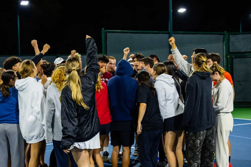 team_celebration_tennis_night